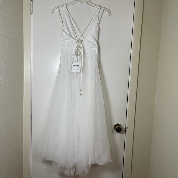 NEW! Selfie Leslie Floating By Plunging Neckline Mesh Overlay Midi Dress White L - Picture 10 of 13